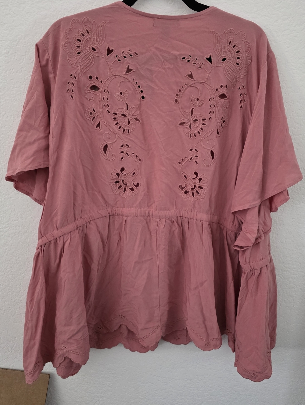 NWT Torrid Eyelet Challis Tie Front Top - Picture 8 of 9